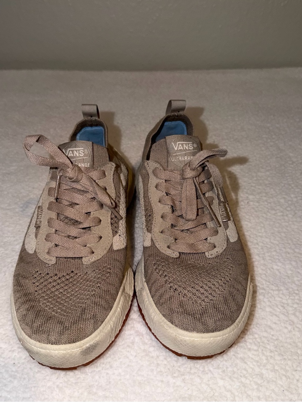 Vans UltraRange Women’s Top Sneakers